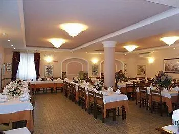 Squarciarelli Hotel 3*