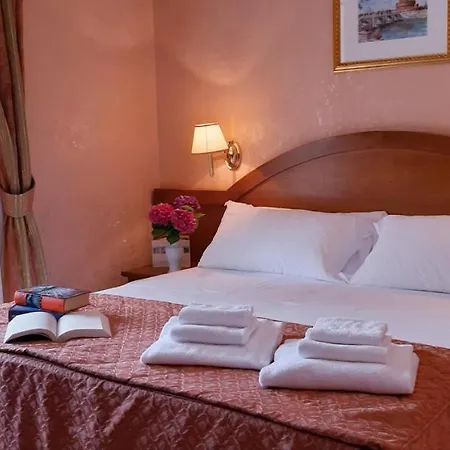 Squarciarelli Hotel