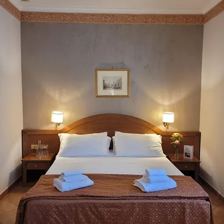 Hotel Squarciarelli 3*