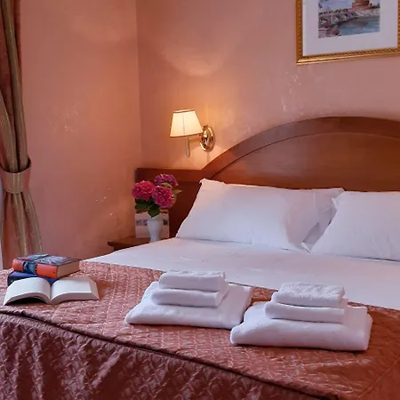 Squarciarelli Hotel