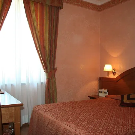 Squarciarelli Hotel Grottaferrata